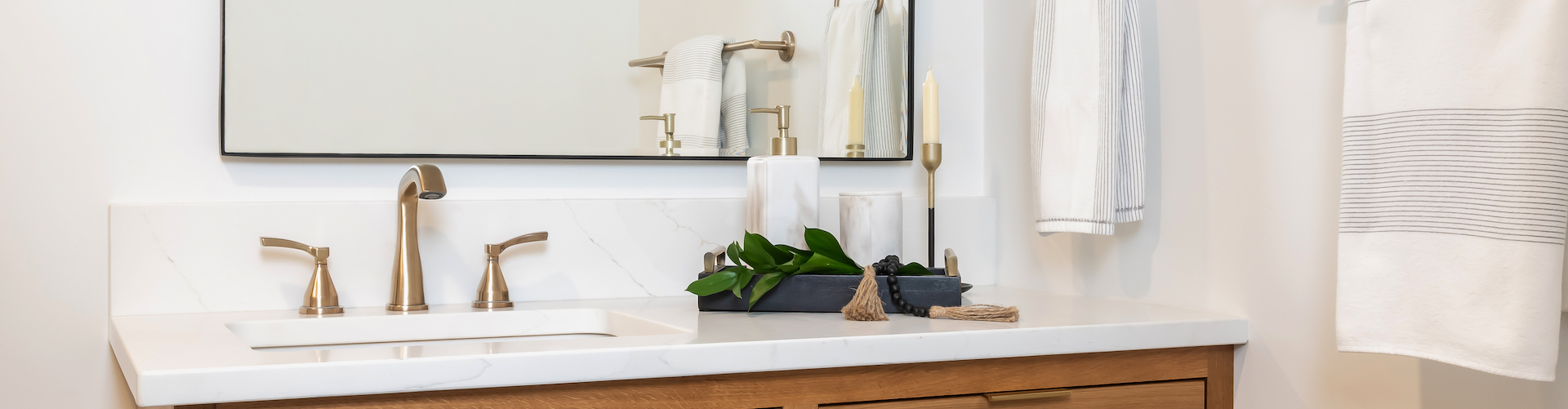 north_crescent_header_taps
