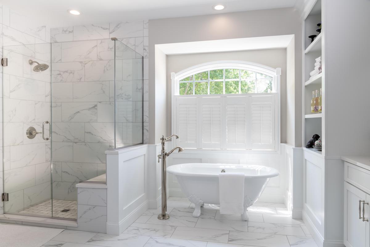 Austin Bluff Court Master Bathroom